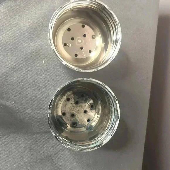 Anchor Hocking Pressed Cut Glass Starburst Salt And Pepper Shaker Set  VTG - Picture 5 of 5